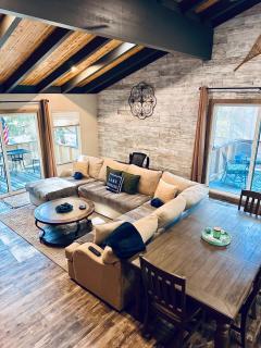 Lake Tahoe Incline Beach Ski Pool Pets Casino - 0