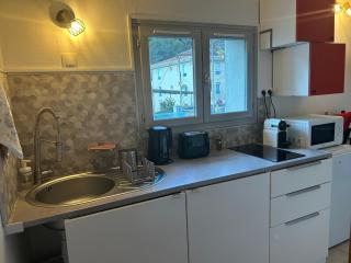 Studio climatisé avec terrasse ombragée dans maison au calme et dans la verdure - 1