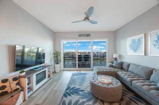 3b 2.5b Luxury at The Harbor Condos - 1