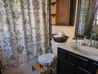 New Charming 3br Durham Retreat - Durham - 1
