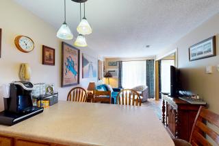Misty Harbor Resort: Unit 208 - 5