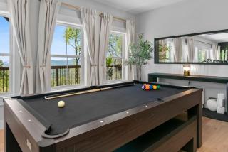 New, Luxury, Breathtaking Mountain Views, Hot Tub, Fire Pit, Pool Table - Hendersonville - 5