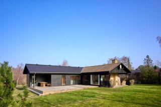 Beautiful Summer House Near The Water - Rønne - 9