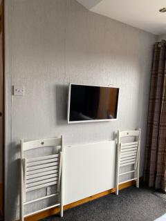 Ensuite room with micro, fridge, washer drier - 7