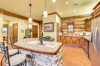 Fish, Boat and Hike Pet-Friendly Cabin in Arkansas - Murfreesboro - 4