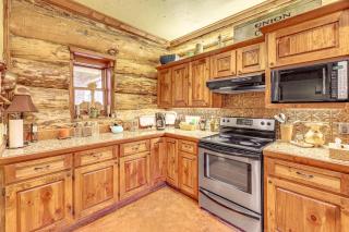 Fish, Boat and Hike Pet-Friendly Cabin in Arkansas - 3