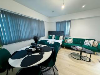 Modern 2 Bed Flat by Heathrow Airport, Free Parking - Harmondsworth - 9