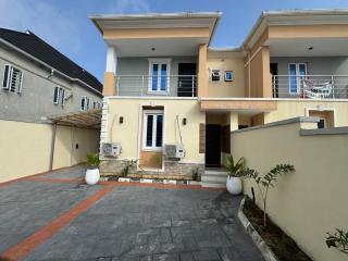 Luxuria Homes Ajah - 0