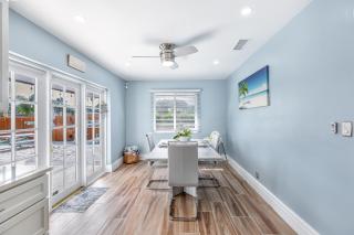 Tropical Beach House - Fort Lauderdale - 1