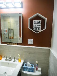 Perfect DTWN 2 Bed Condo w Cali King Bed and Gym - Atlanta - 6