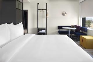 Aloft Glendale at Westgate - Glendale - 1