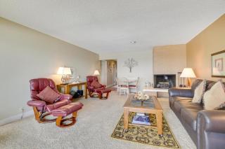 Comfortable Lincoln City Condo with Patio and Views! - Lincoln City - 7