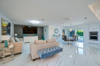 Pool and Spa Luxe Home in Naples! - Naples - 8