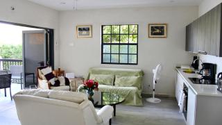 Nestled in the heart of Fitts Village, Zinnia becons with the promise of a costa - Saint James - 6