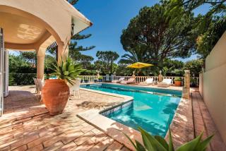 4 Beds, Private Pool, Close To All Amenities - Quarteira - 3