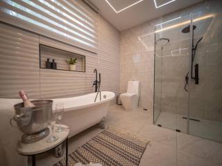 Luxurious Brand New Villa With 5 Br In Sosua - Sosúa - 4