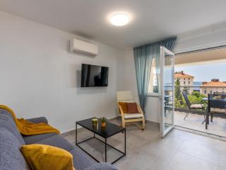 Spacious apartment with balcony and pool for use - Crikvenica (Cirquenizza) - 5
