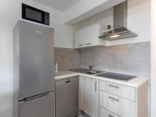 Spacious apartment with balcony and pool for use - Crikvenica (Cirquenizza) - 2