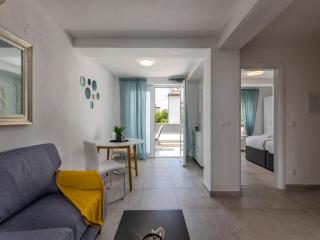 Nice apartment with terrace and swimming pool - Crikvenica - 3