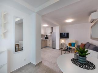 Nice apartment with terrace and swimming pool - Crikvenica - 4