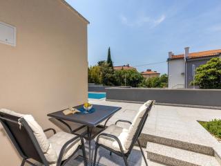 Nice apartment with terrace and swimming pool - Crikvenica - 0