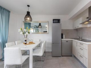Modern home with balcony and swimming pool - Crikvenica - 4