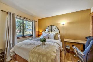 Mv8 lakeview across from Heavenly - 2