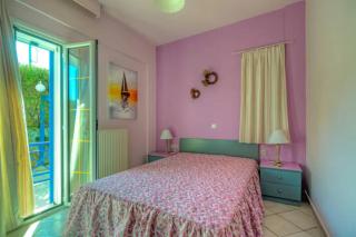 bbq, backyard, Of Amoudara, full Kitchen, parking-3 - Ayía Marína - 9