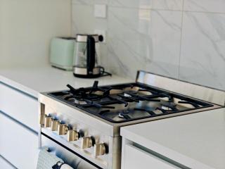 New Built Gem in Hillcrest - 9