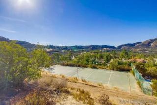 Private Home on 10 Acres - Heated Salt Pool & Jacuzzi, Mountain & City Views, Horseshoes, Basketball, BBQ, Golf Putting, Foosball, Croquet, Bose Stereo, White Cotton Bedding - Hilltop Hacienda, Pool Heat Optional - 2