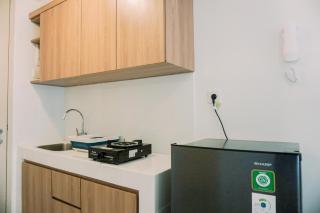 Cozy Studio at High Floor Tokyo Riverside PIK 2 Apartment By Travelio - Rawalembang - 4
