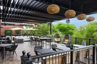 Renaissance Austin Hotel - 4