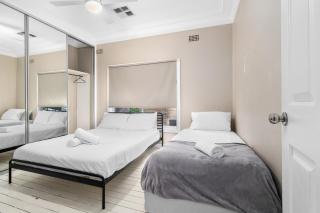Lakeview Retreat on the Esplanade - Warners Bay - 3