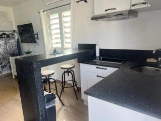 Over The Hill Residence - 2