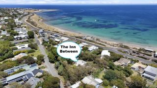 The Inn Between By Wine Coast Holidays - Port Willunga - 0