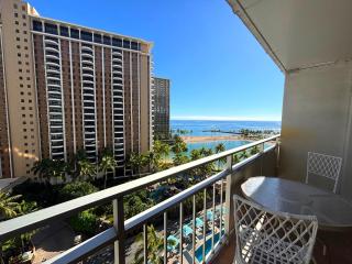 Ilikai Apt 1042 - Spacious Studio with Ocean-Lagoon Views - Honolulu - 9