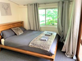 Luxury Mountain Retreat with Gym, Heated Private Pool & Bush Views - Springwood - 7