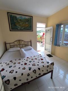 Sierra Homestay 3 Bedrooms - Ngadipuro - 2