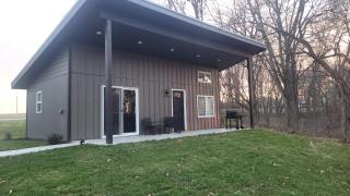 Cozy Modern Cabin by Banner Creek Lake - 0