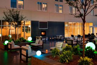 Aloft Dallas Love Field - 8