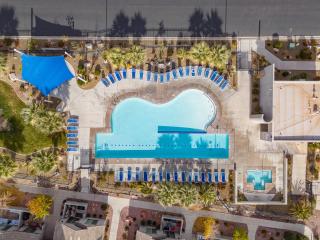 Desert Chateau townhouse - Washington - 8
