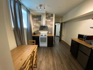 Dt 1Bed 1bath Cozy Suite 8 Min Walk To Arena - 4