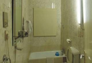 Room in Lodge - Ambassadors Hotel Ikoyi - Lagos - 5