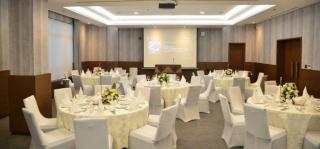 The Envoy Hotel and Suites - 4