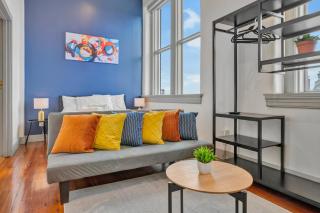 Bright and Modern Studio in Louisville # 405 - 1