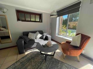 Lavish Camps Bay Pool Side Apartment - Cidade Do Cabo - 7