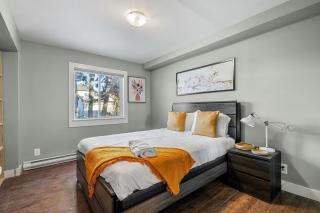 Home Alone Retreat - Calgary - 6
