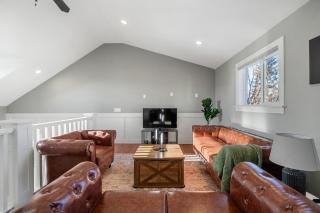 Home Alone Retreat - Calgary - 5