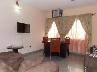 Room in Lodge - Benac Suites and Hotel - 2