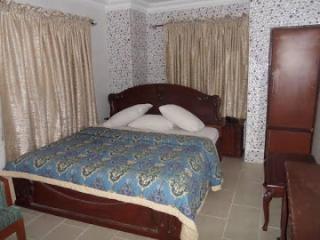 Room in Lodge - Cynergy Suites Festac Town - Amuwo - 2